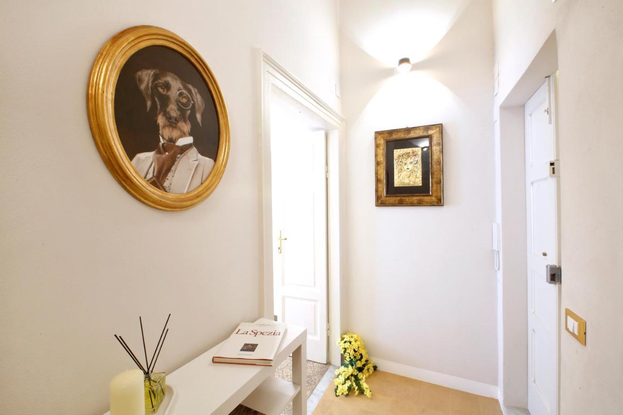 Breathe Liguria - Lucy 1 Bedroom And 1 Apartment In A Newly Renovated Nineteenth-Century Building In The Historic Center Near The Sea ลาสเปเซีย ภายนอก รูปภาพ
